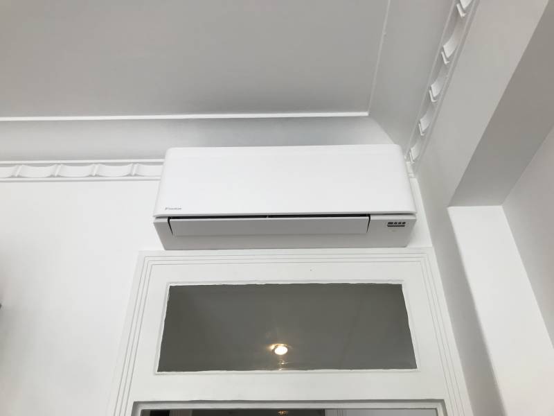 Installation de climatisation réversible murale dans maison à Menton 06